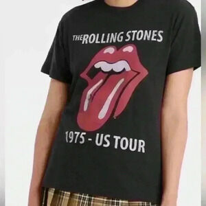 Black “The Rolling Stones 1975-US Tour” Tee.